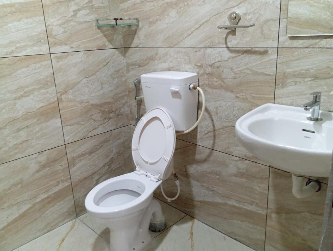 The Bunkhouse Lodge & Hostel Коччи Номер фото