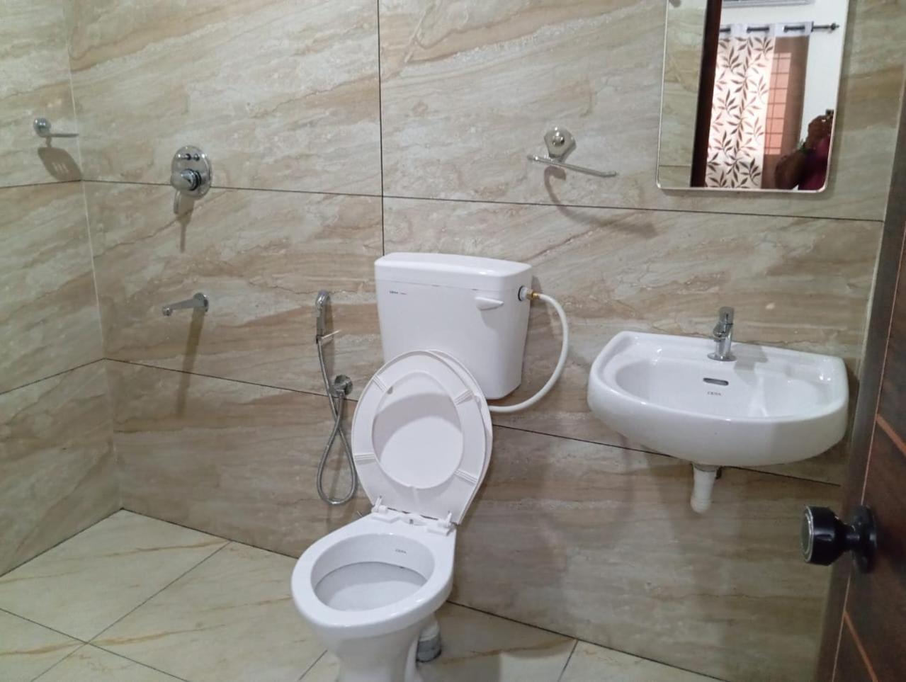 The Bunkhouse Lodge & Hostel Коччи Номер фото