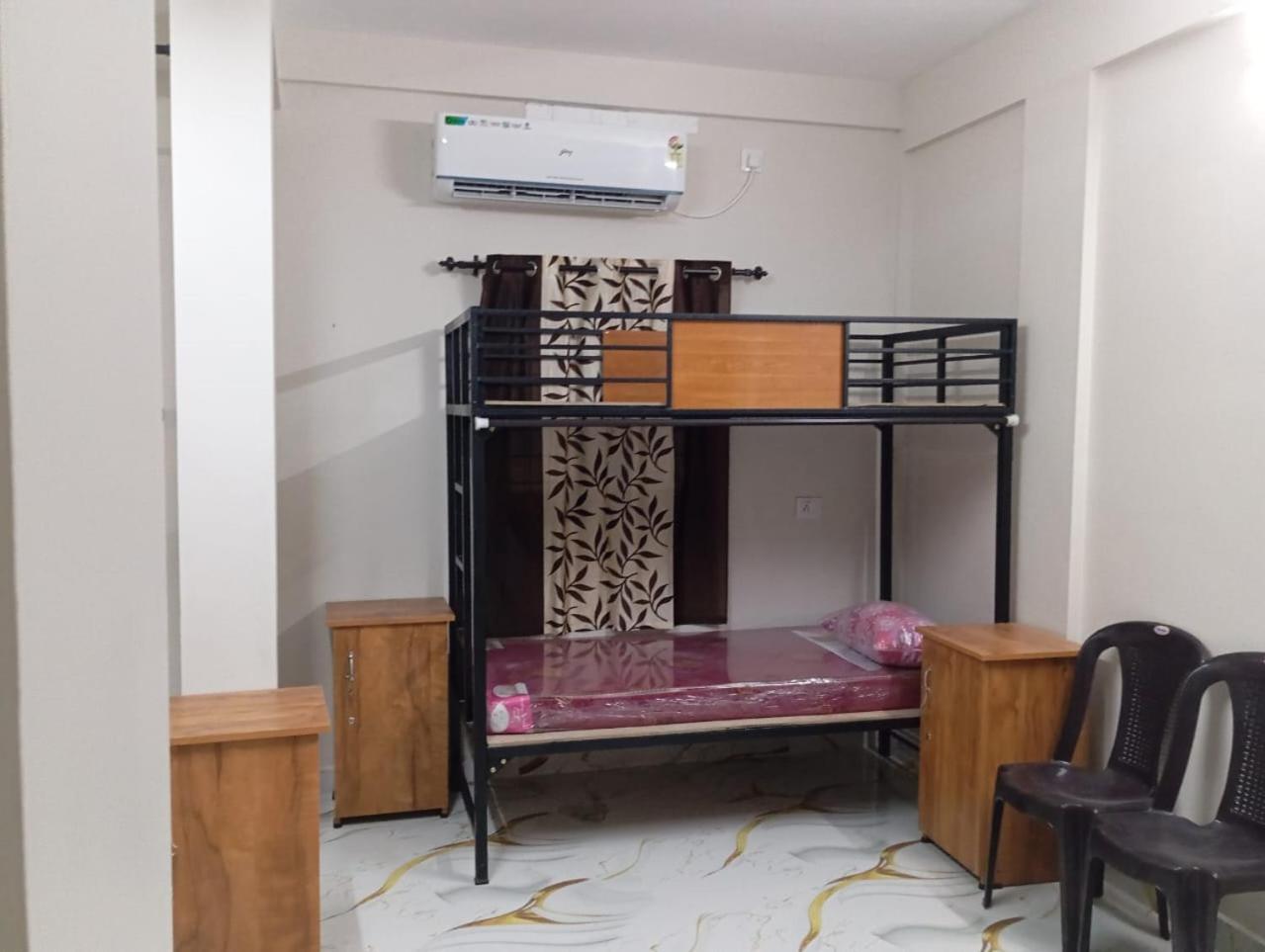 The Bunkhouse Lodge & Hostel Коччи Номер фото