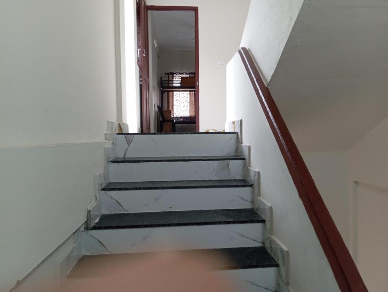 The Bunkhouse Lodge & Hostel Коччи Номер фото